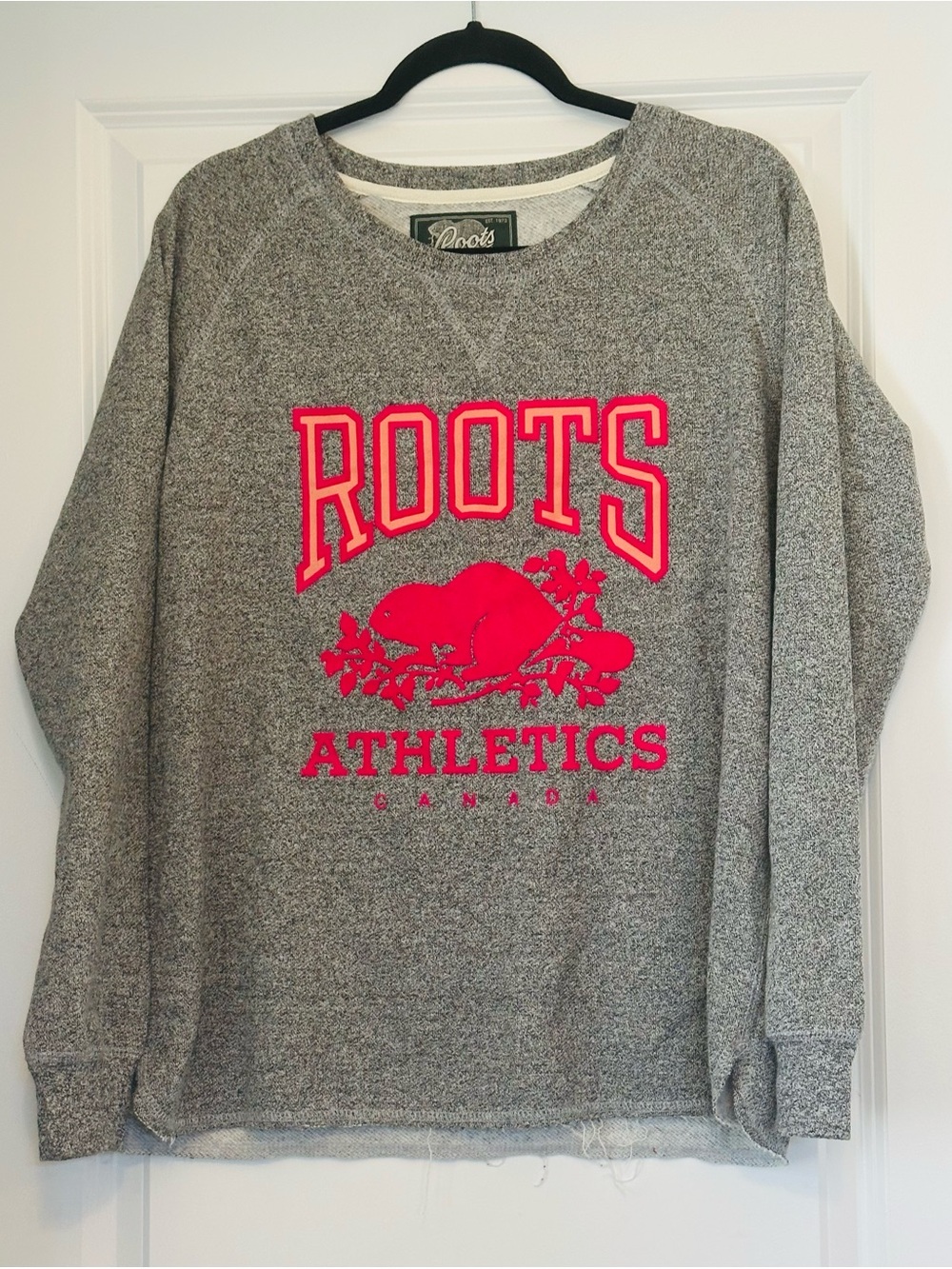 ROOTS Sweatshirt Grey Pink Raised Embossed Crew Neck L/S Sz